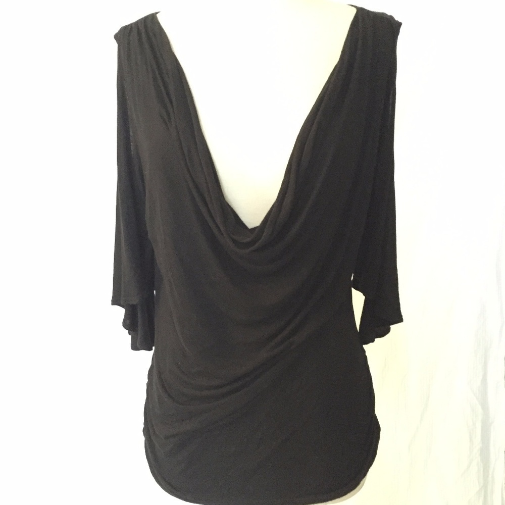 🖤 Cold Shoulder, Hot Look 🖤 Black Cold Shoulder Top – Size L 😏🔥💃